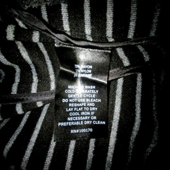 Sandro Studio Sz S Black & Gray Striped Semi-Fitted Shorter Length Jacket Blazer - Picture 4 of 7